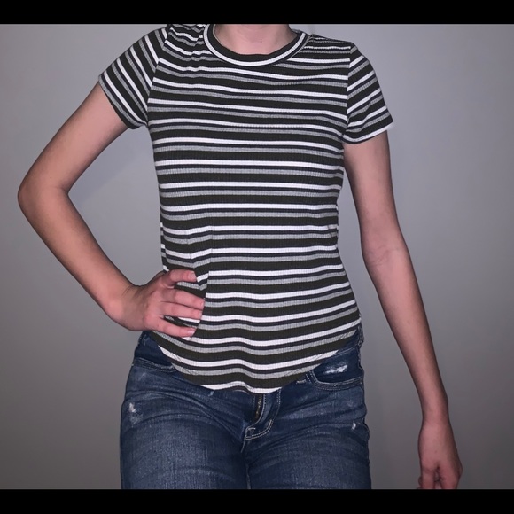 ๐3 for $15๐ Striped Tee - Picture 1 of 3